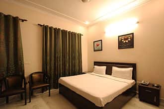 Hotel Staayy Inn, Gurgaon 3
